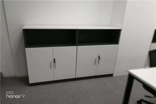 專(zhuān)注環(huán)保與品質(zhì) 現(xiàn)代板式與實(shí)木辦公家具生產(chǎn)解決方案